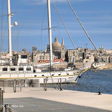 One Bedroom Tea Apartment Il-Gzira المظهر الخارجي الصورة