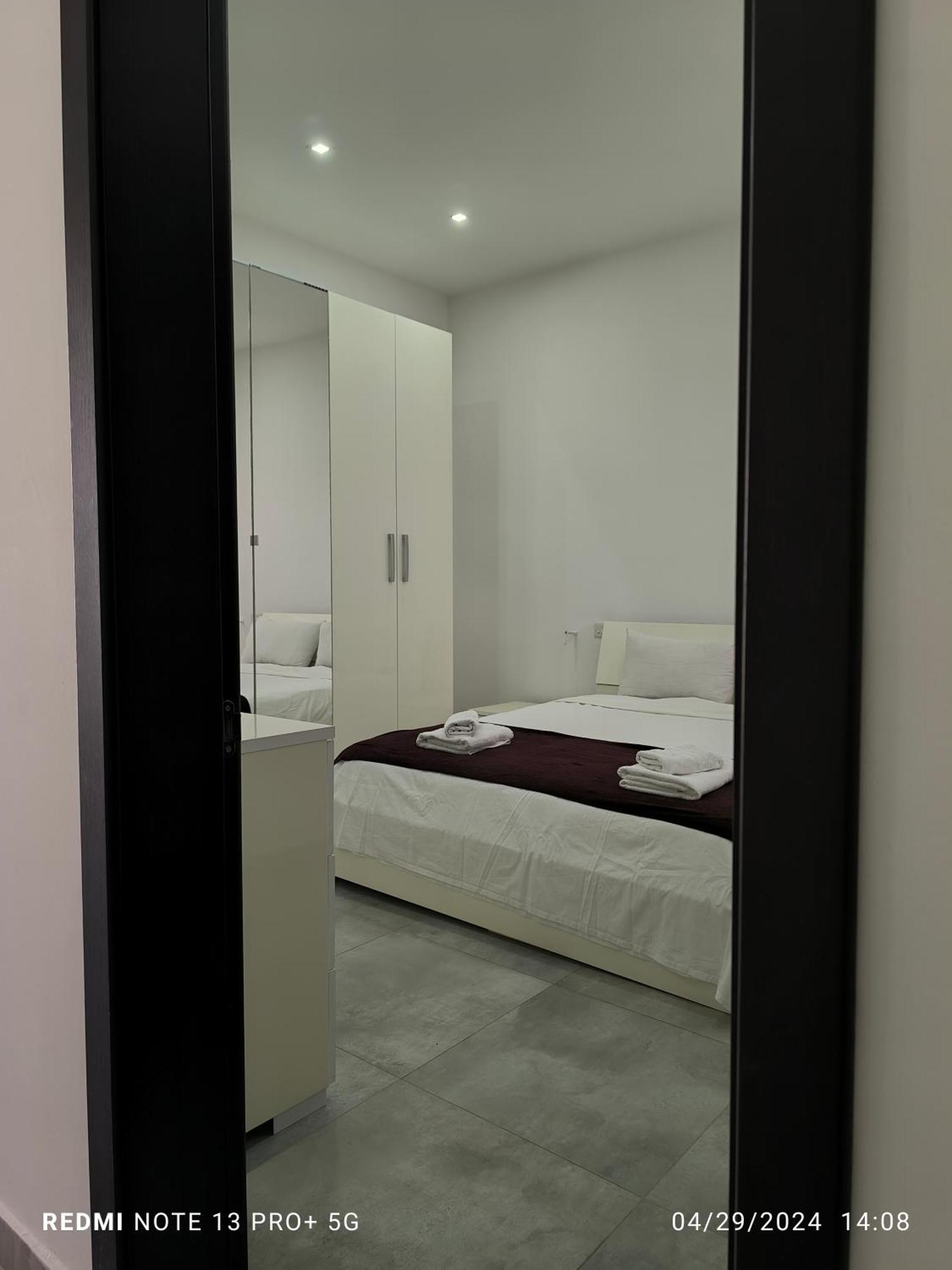One Bedroom Tea Apartment Il-Gzira المظهر الخارجي الصورة