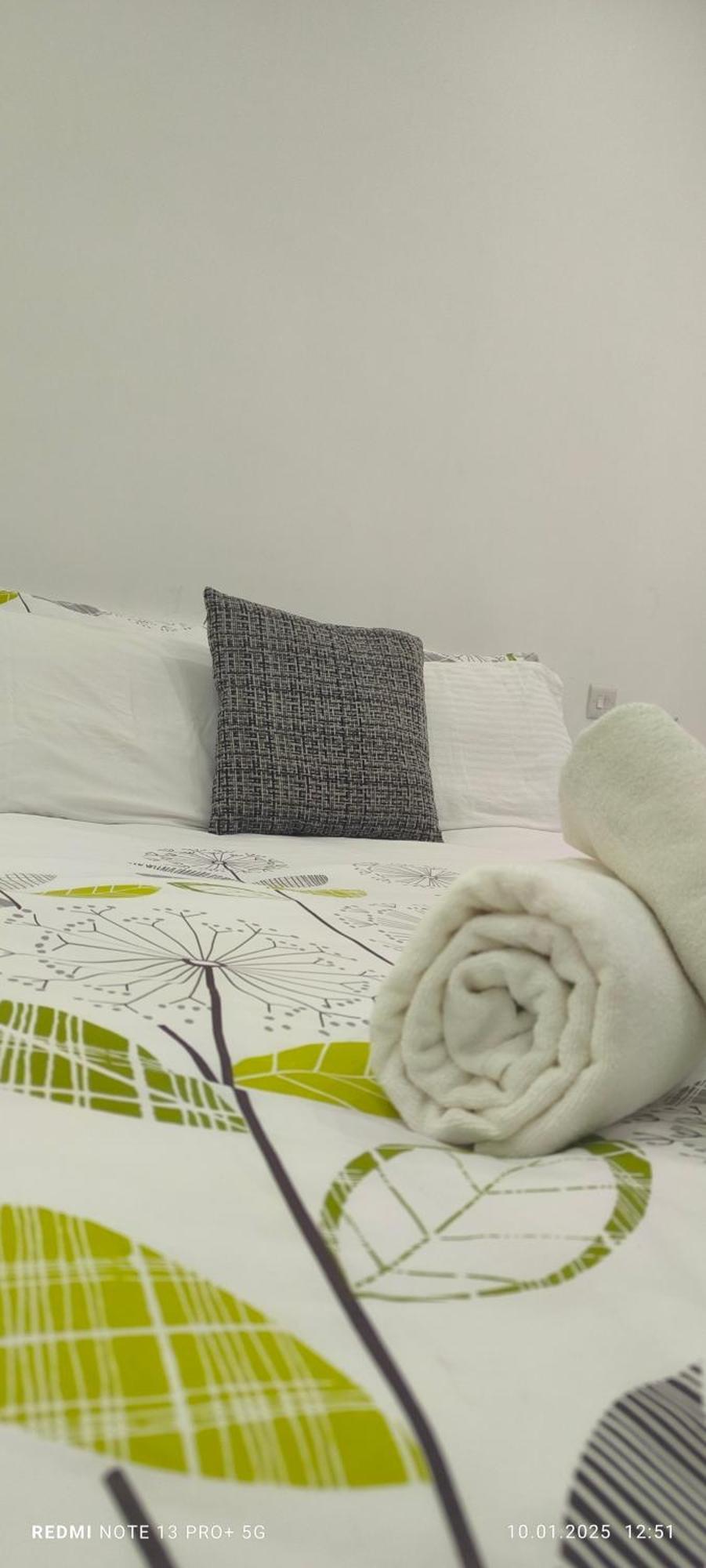 One Bedroom Tea Apartment Il-Gzira المظهر الخارجي الصورة